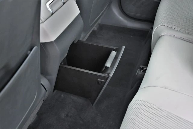 2025 Hyundai Santa Fe - Image 17 of 21