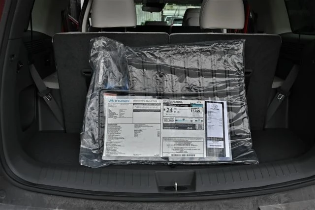 2025 Hyundai Santa Fe - Image 18 of 21