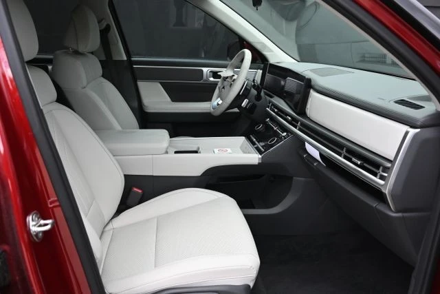 2025 Hyundai Santa Fe - Image 12 of 21