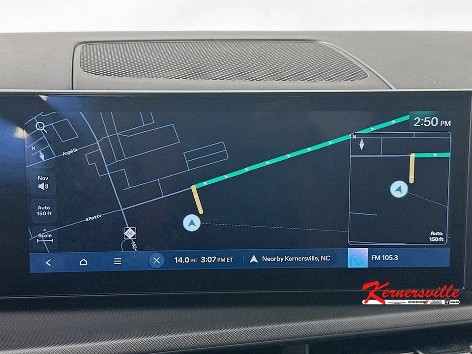 2025 Hyundai Santa Fe - Image 19 of 21