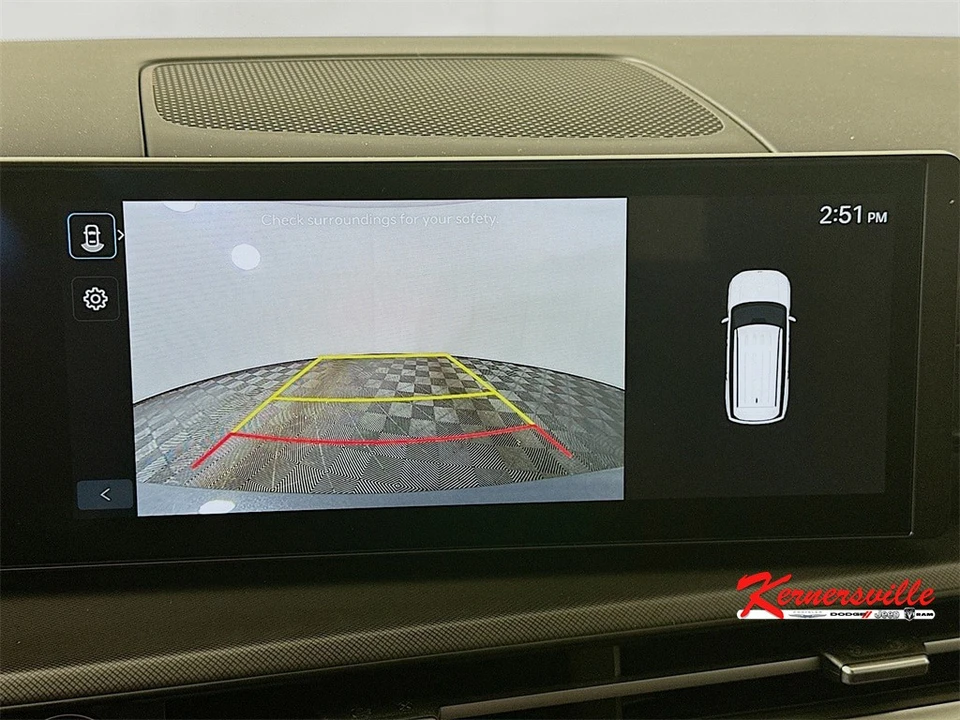 2025 Hyundai Santa Fe - Image 20 of 21