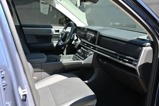2025 Hyundai Santa Fe - Image 21 of 21