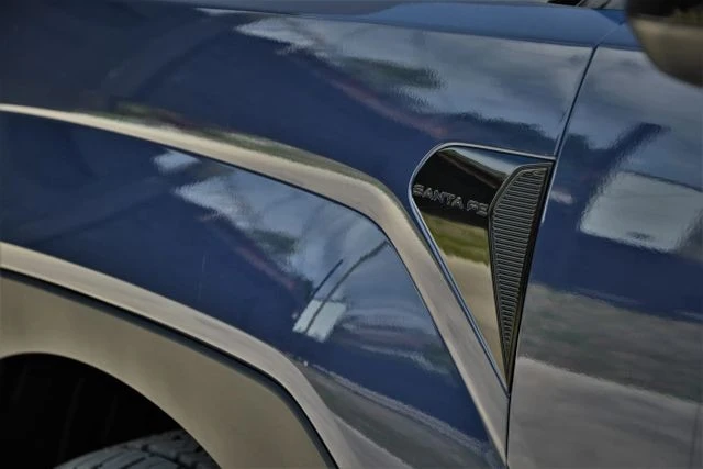 2025 Hyundai Santa Fe - Image 7 of 21