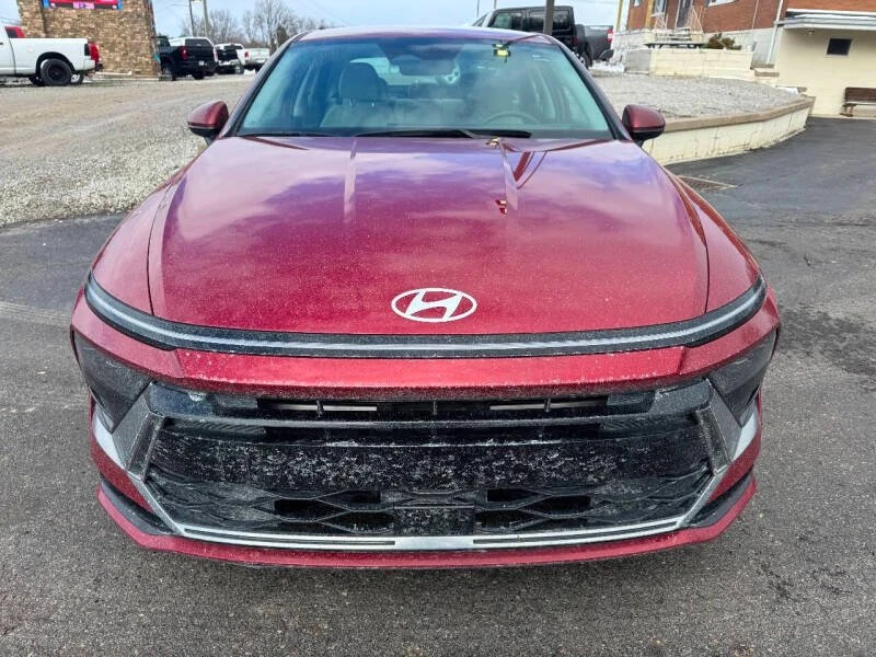 2025 Hyundai Sonata - Image 9 of 19