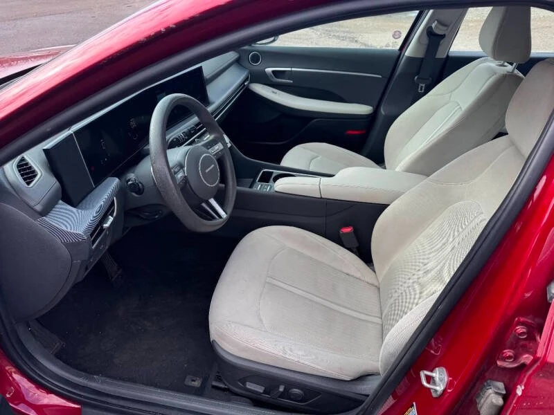 2025 Hyundai Sonata - Image 10 of 19