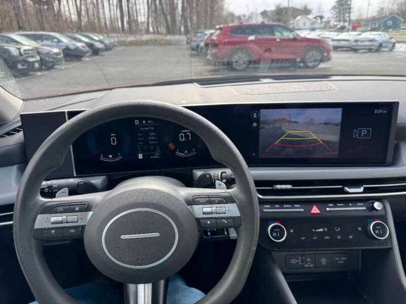 2025 Hyundai Sonata - Image 17 of 19