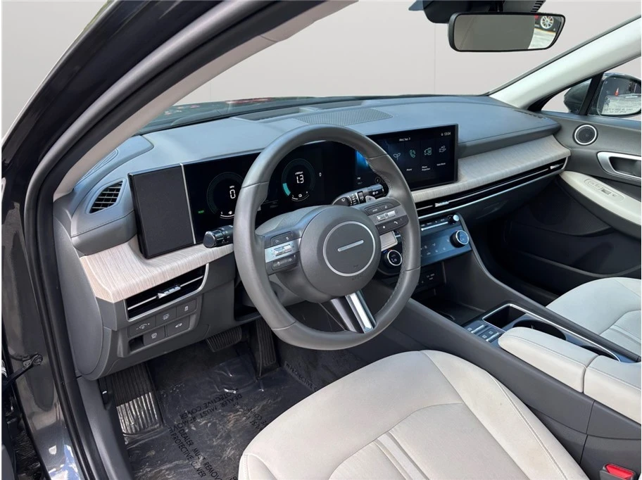 2025 Hyundai Sonata - Image 6 of 21