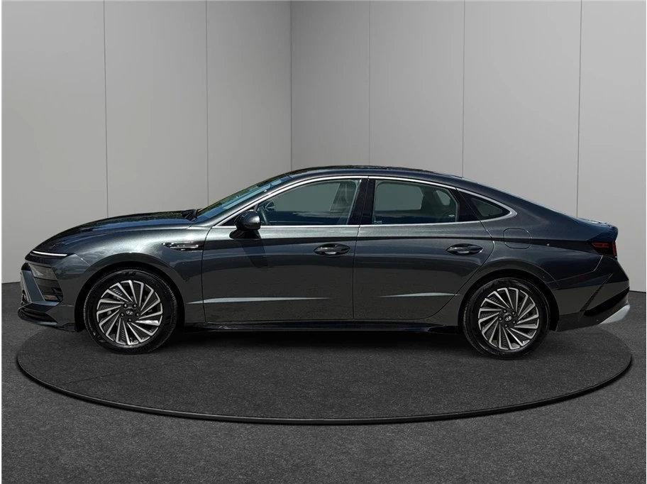 2025 Hyundai Sonata - Image 5 of 21