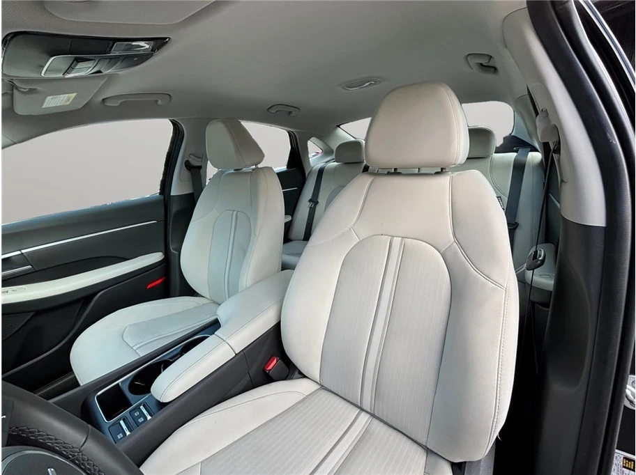 2025 Hyundai Sonata - Image 17 of 21