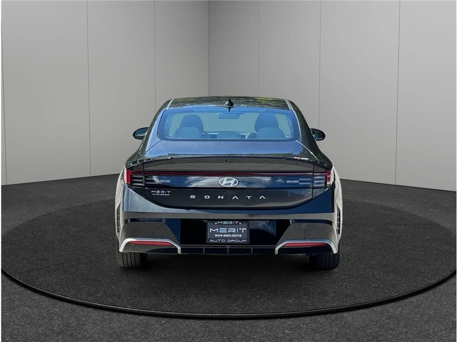 2025 Hyundai Sonata - Image 8 of 21