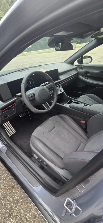 2025 Hyundai Sonata - Image 8 of 11