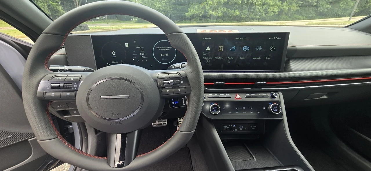2025 Hyundai Sonata - Image 9 of 11