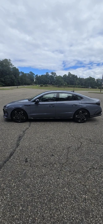 2025 Hyundai Sonata - Image 2 of 11