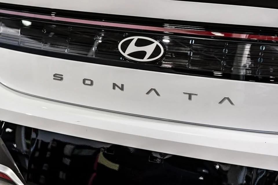 2025 Hyundai Sonata - Image 15 of 17