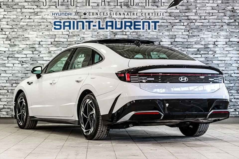 2025 Hyundai Sonata - Image 16 of 17