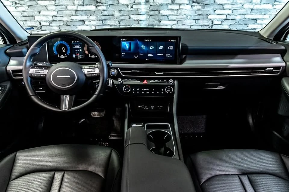 2025 Hyundai Sonata - Image 3 of 17