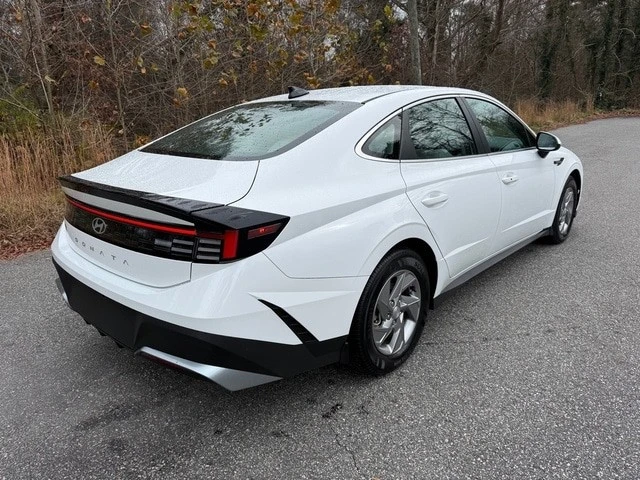 2025 Hyundai Sonata - Image 6 of 12
