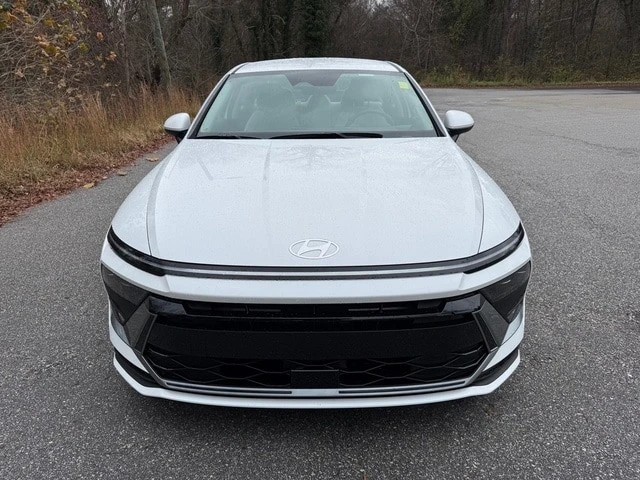 2025 Hyundai Sonata - Image 3 of 12