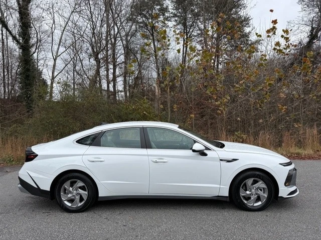 2025 Hyundai Sonata - Image 5 of 12