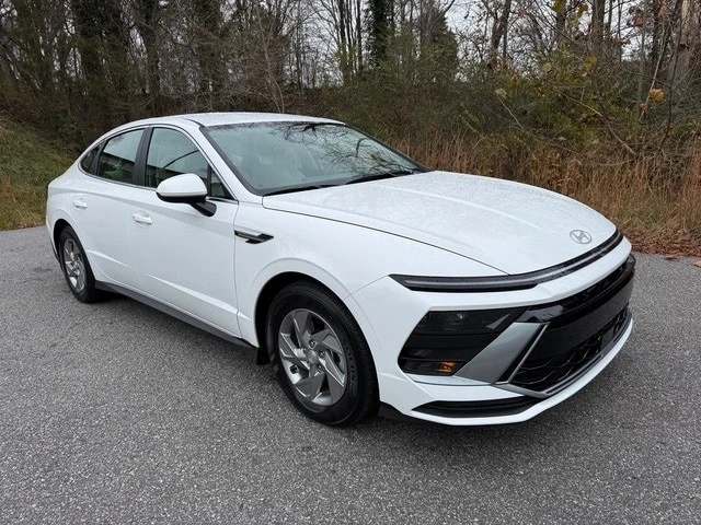 2025 Hyundai Sonata - Image 4 of 12
