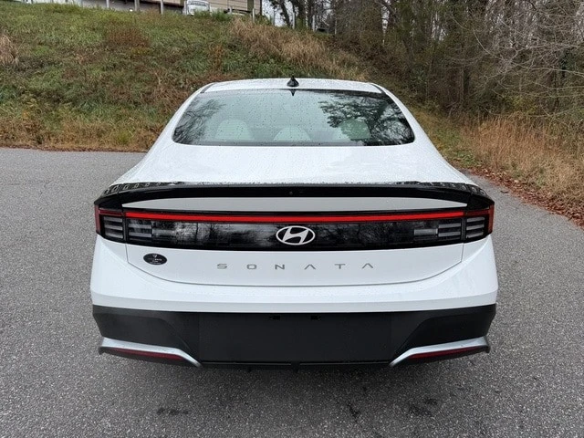 2025 Hyundai Sonata - Image 7 of 12