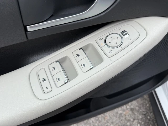 2025 Hyundai Sonata - Image 12 of 12