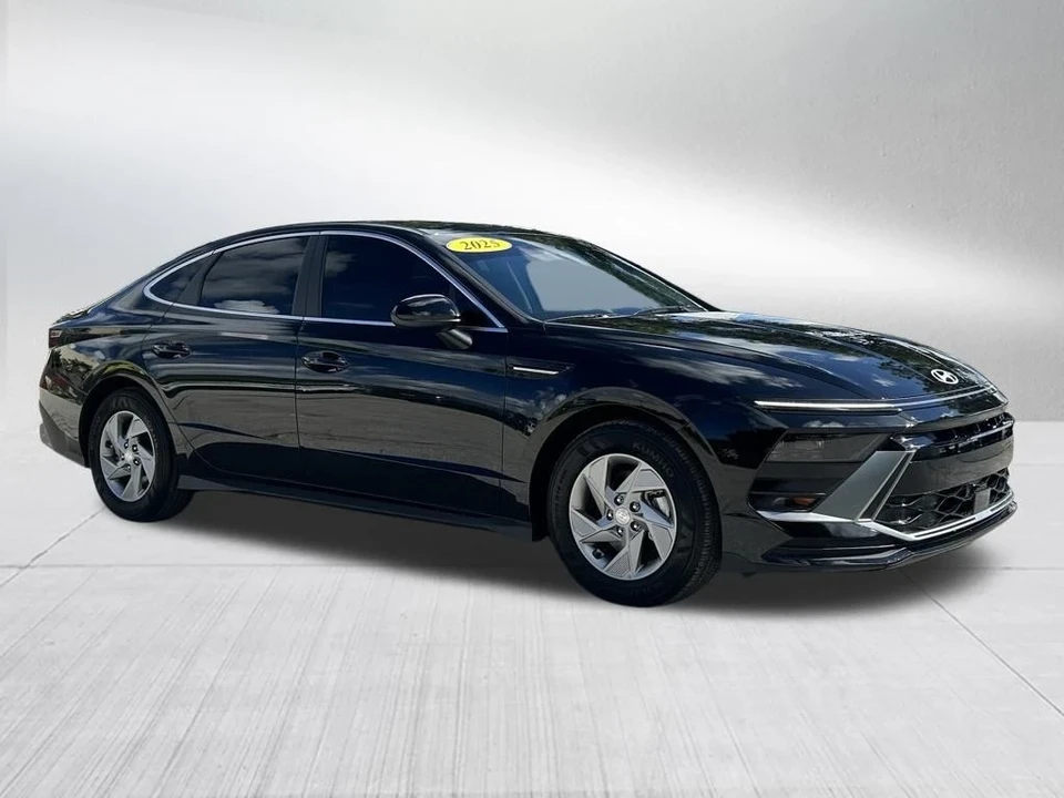 2025 Hyundai Sonata - Image 3 of 12