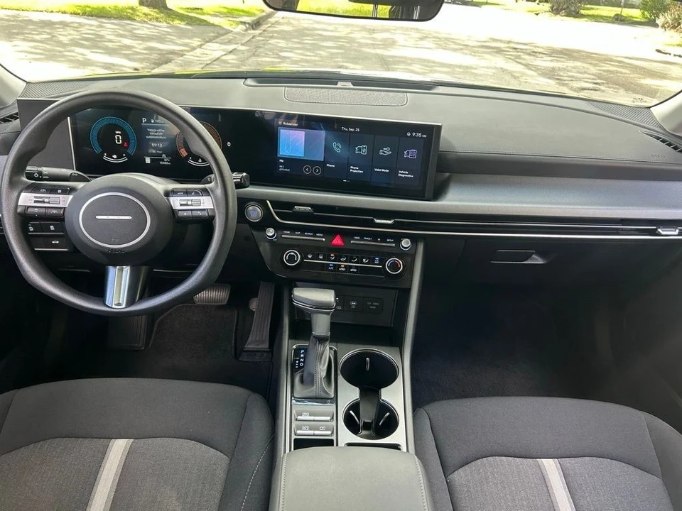 2025 Hyundai Sonata - Image 11 of 12