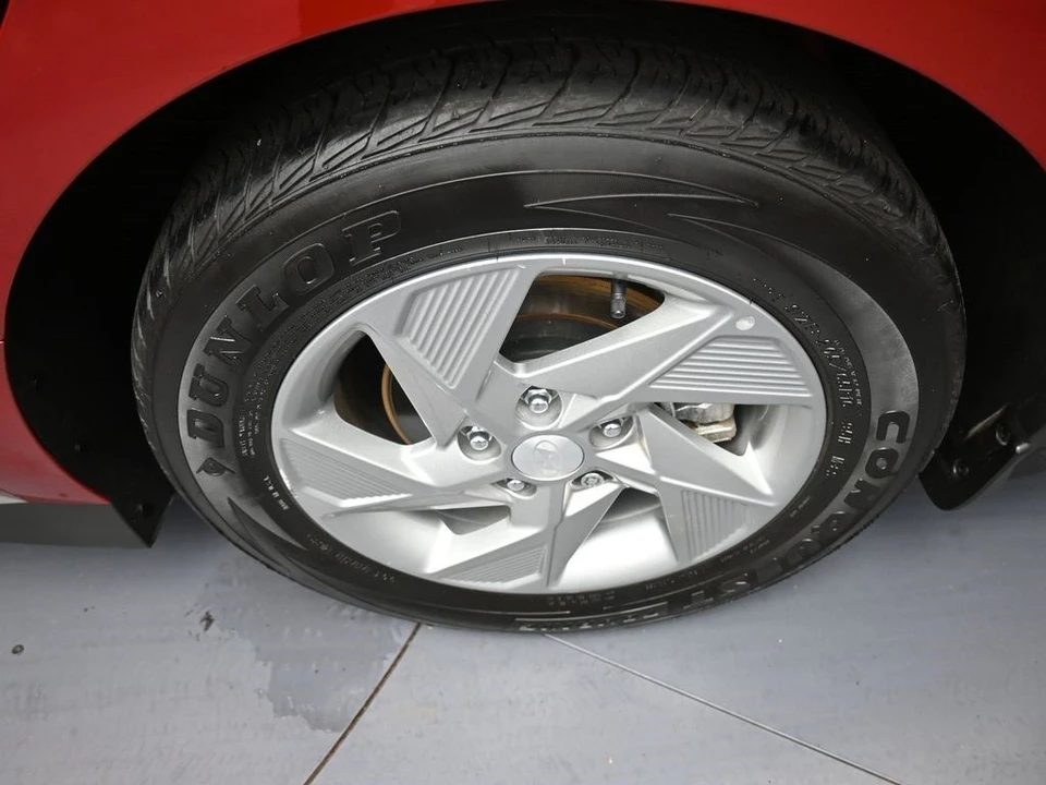 2025 Hyundai Sonata - Image 15 of 21