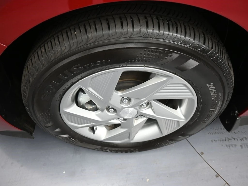 2025 Hyundai Sonata - Image 14 of 21