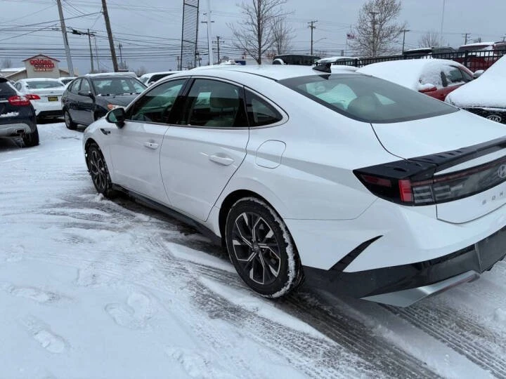 2025 Hyundai Sonata - Image 4 of 11
