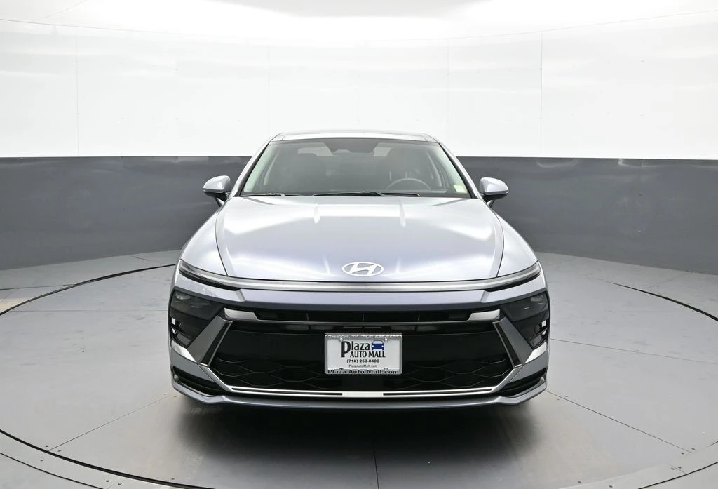 2025 Hyundai Sonata - Image 2 of 12