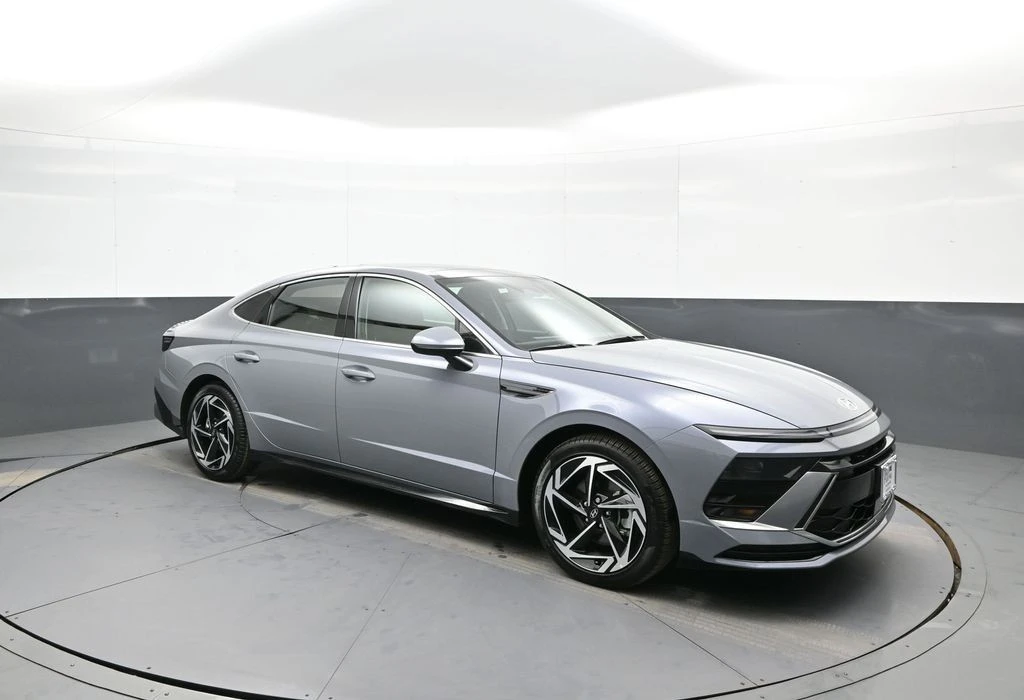 2025 Hyundai Sonata - Image 4 of 12