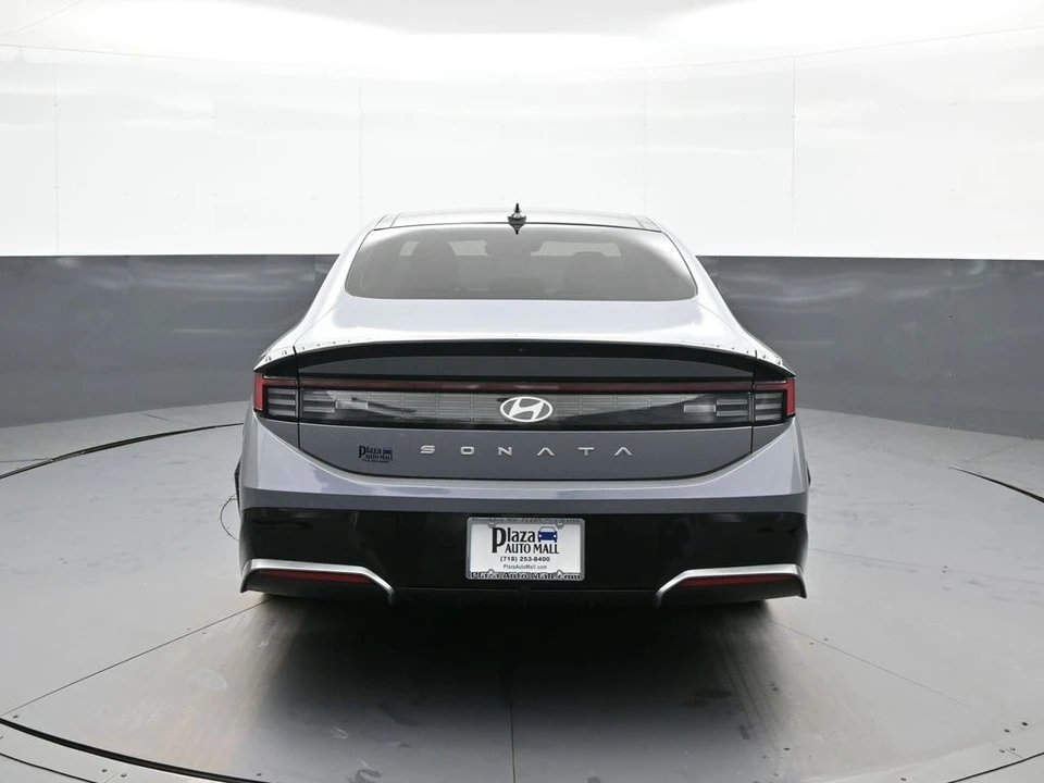 2025 Hyundai Sonata - Image 7 of 12