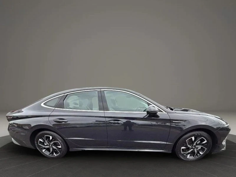 2025 Hyundai Sonata - Image 4 of 12
