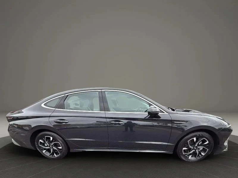 2025 Hyundai Sonata - Image 4 of 12