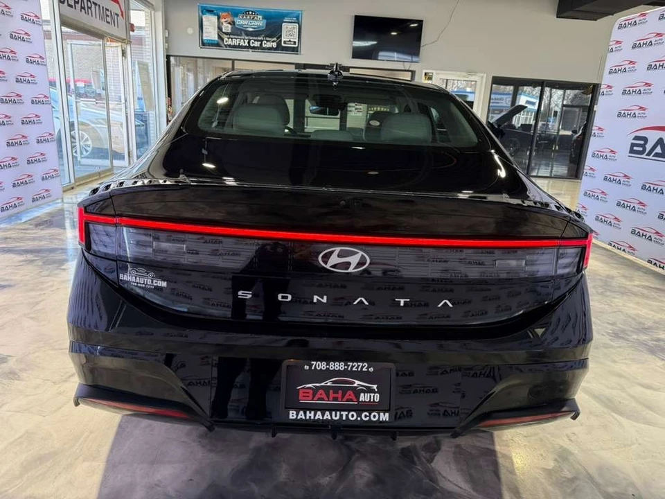 2025 Hyundai Sonata - Image 9 of 21