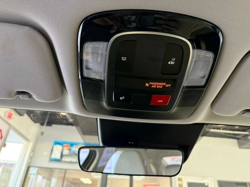 2025 Hyundai Sonata - Image 19 of 21