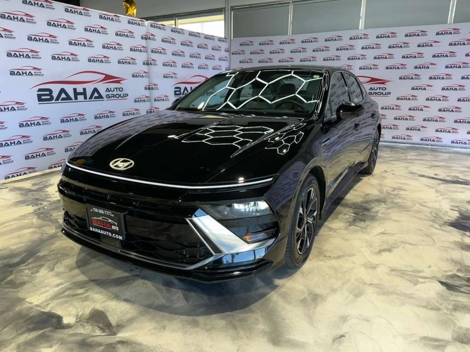 2025 Hyundai Sonata - Image 2 of 21
