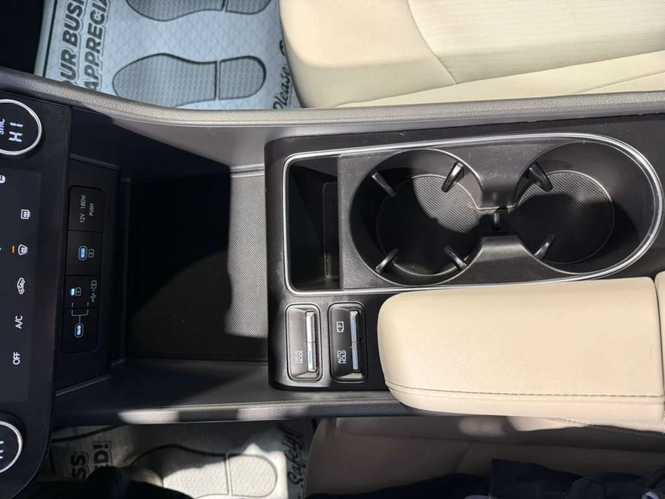 2025 Hyundai Sonata - Image 18 of 21