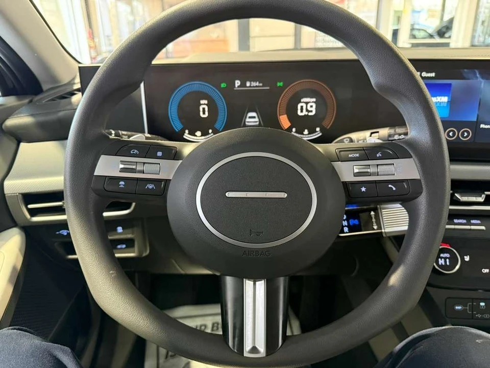 2025 Hyundai Sonata - Image 11 of 21