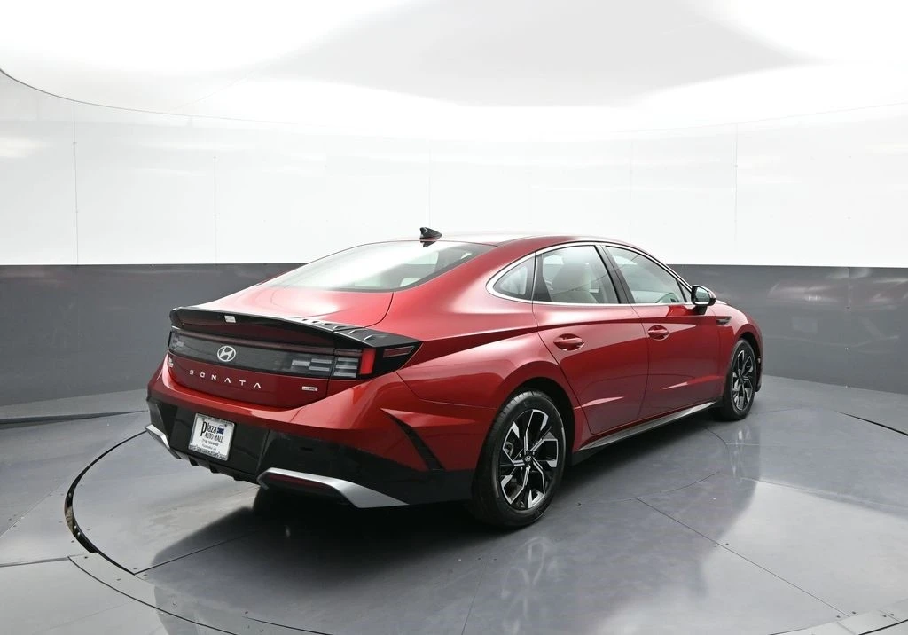 2025 Hyundai Sonata - Image 6 of 21