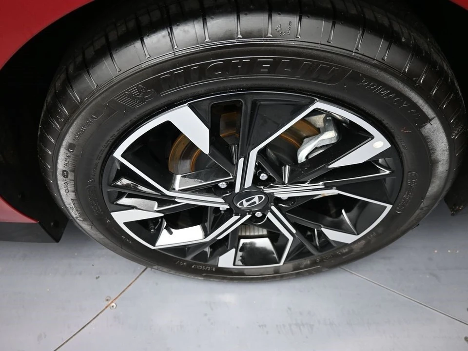 2025 Hyundai Sonata - Image 15 of 21