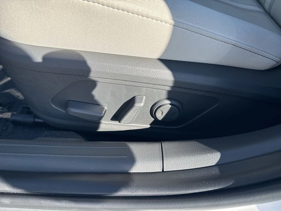 2025 Hyundai Sonata - Image 10 of 21