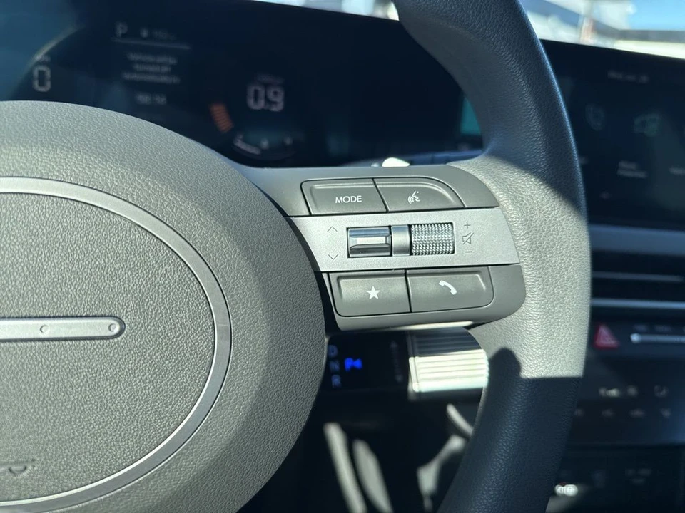 2025 Hyundai Sonata - Image 16 of 21