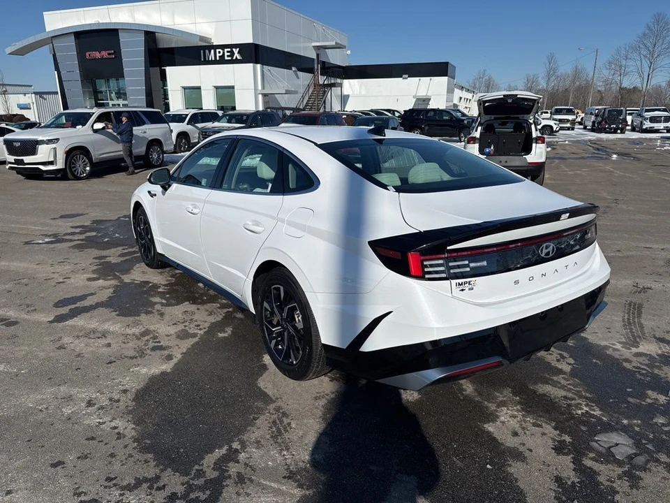 2025 Hyundai Sonata - Image 3 of 12