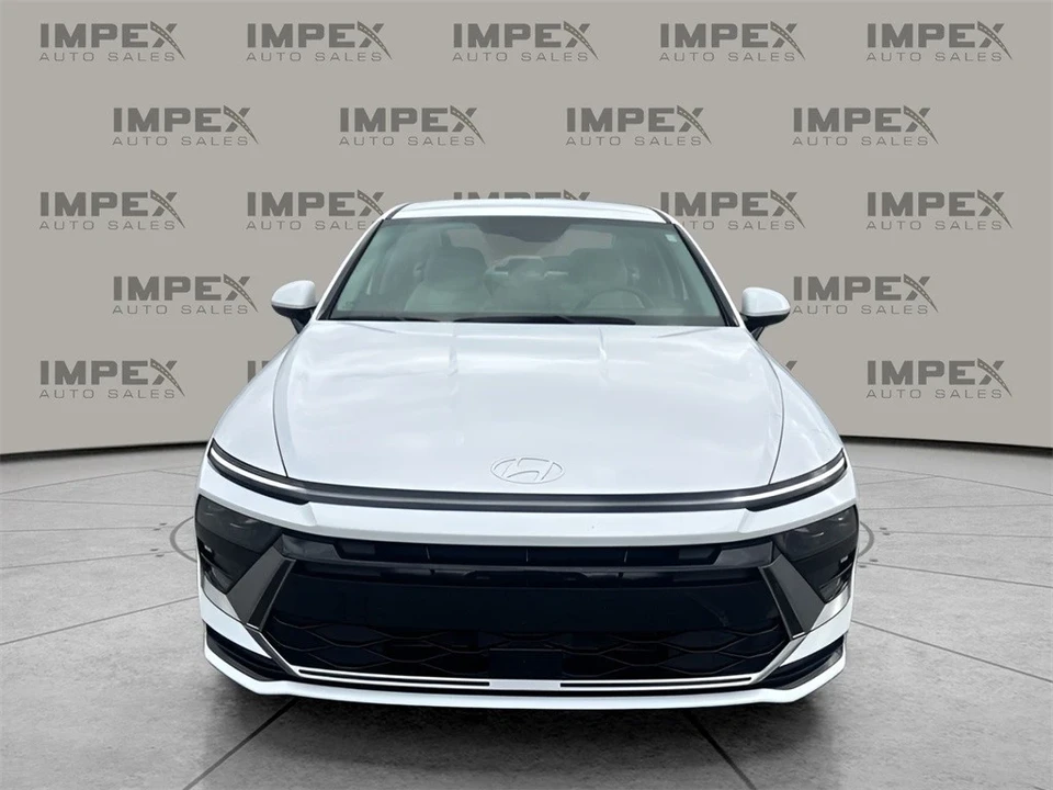2025 Hyundai Sonata - Image 8 of 12