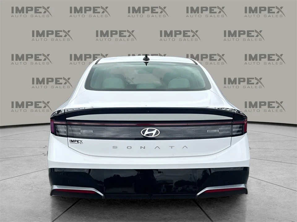 2025 Hyundai Sonata - Image 4 of 12