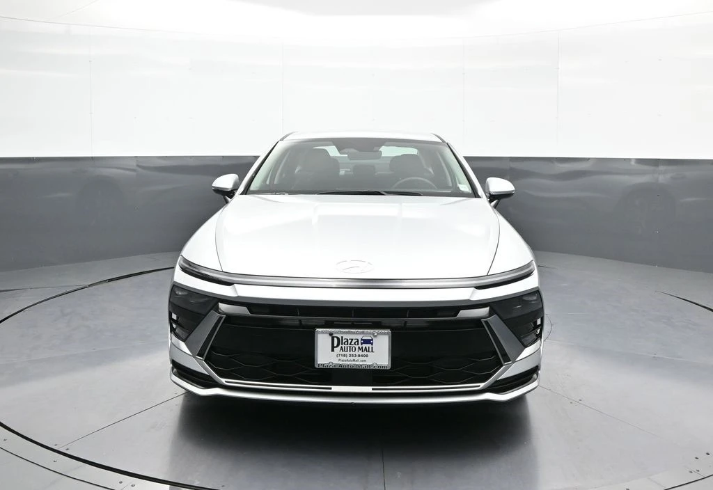 2025 Hyundai Sonata - Image 2 of 12