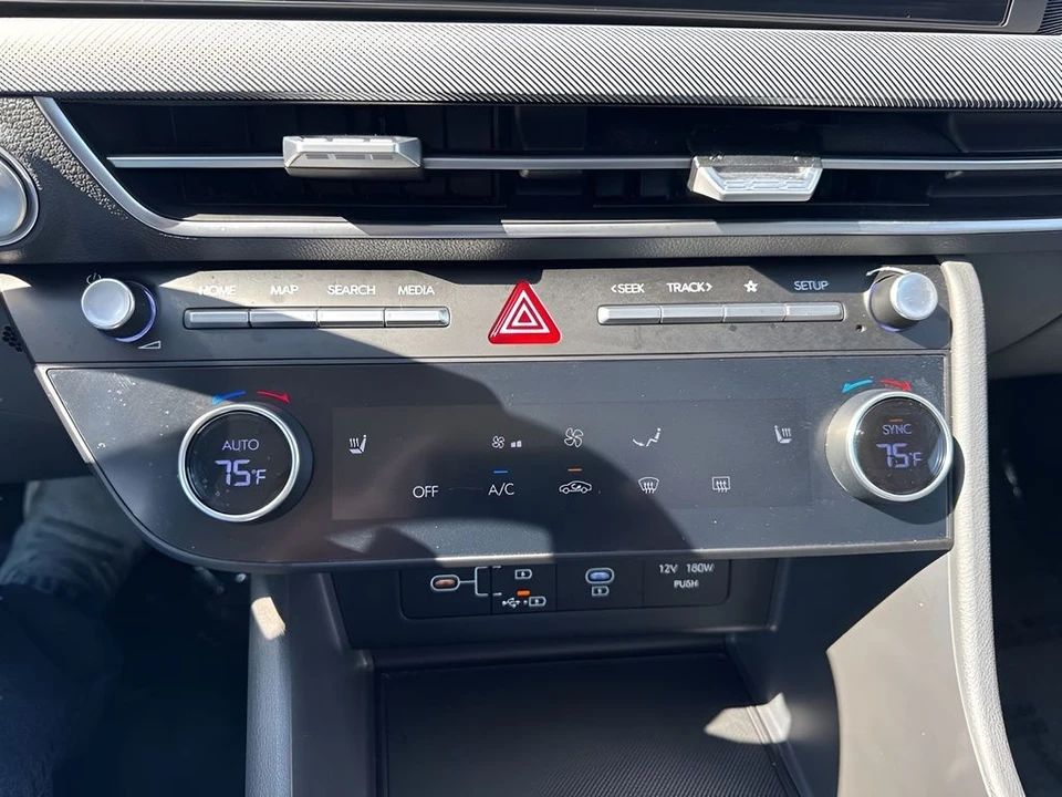 2025 Hyundai Sonata - Image 18 of 21